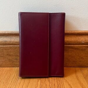 Firenze Geniune Leather Made In Italy Passport Holder Wallet Burgundy 6.5”x4.5”